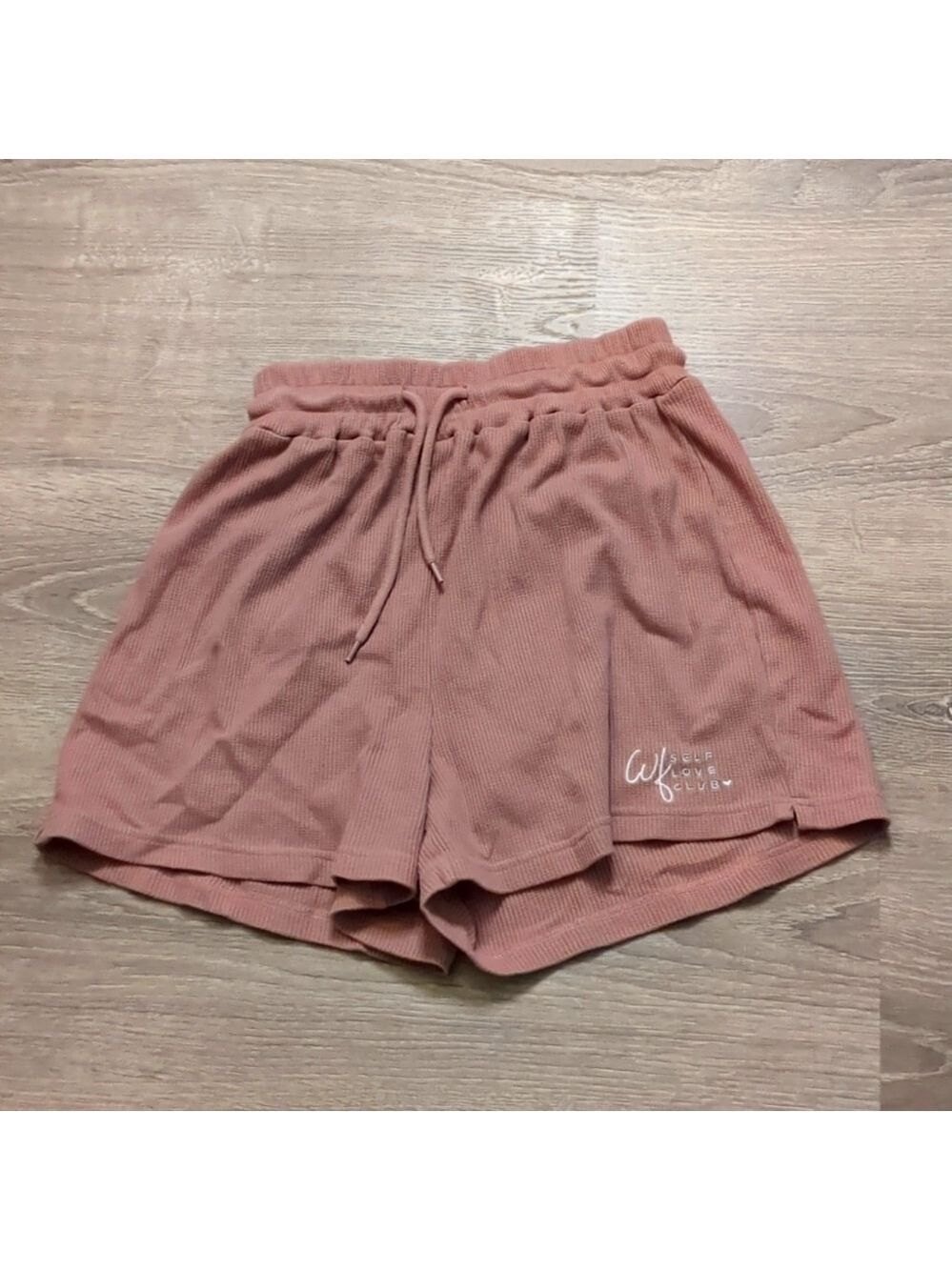 White fox mauve shorts size small